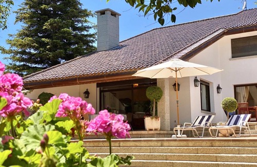 Olias del Rey Cottage | Gite Olías del Rey, 7 bedrooms, 14 persons