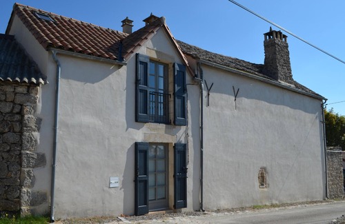 Saint-Andre-de-Vezines House | Gîte on the Causse Noir. Nature, hiking, wifi. Large enclosed garden, pets allowed