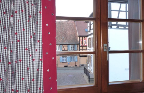 Eguisheim Apartment | Gite Pfersigberg 4/5 people in the heart of the village of Eguisheim