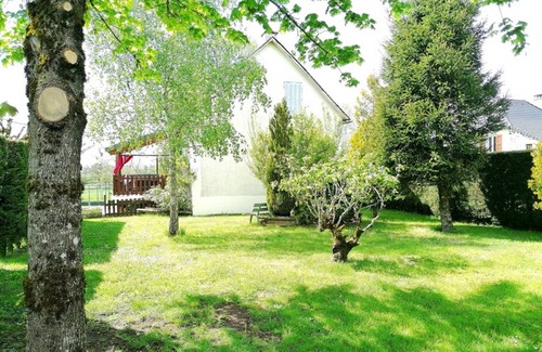 Pleaux Cottage | Gite Pleaux, 2 bedrooms, 5 persons