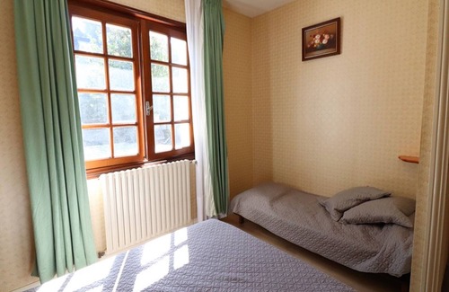 Pleaux Cottage | Gite Pleaux, 2 bedrooms, 5 persons