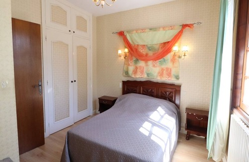 Pleaux Cottage | Gite Pleaux, 2 bedrooms, 5 persons
