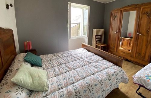 Previnquieres Cottage | Gite Prévinquières, 3 bedrooms, 6 persons