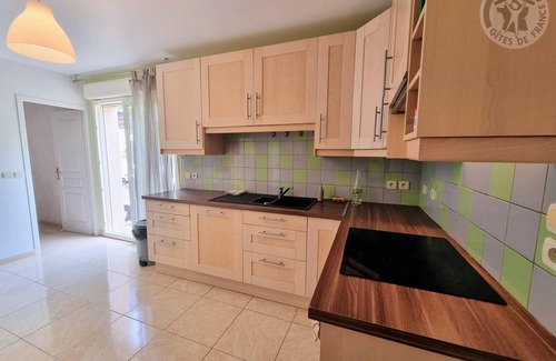 Saulx-Marchais Cottage | Gite Saulx-Marchais, 3 bedrooms, 6 persons