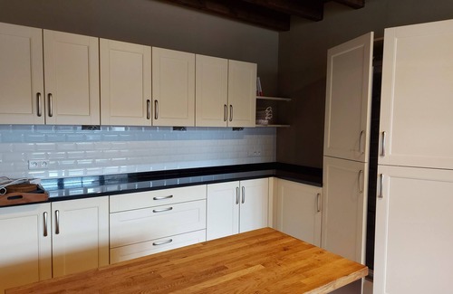 Charensat House | Gîte sleeps 25, swimming pool, whirlpool bath, fitness, sauna