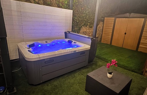 Clairvaux-les-Lacs Apartment | Gite Spa du Thamis private terrace Clairvaux les lacs 5min from the lake