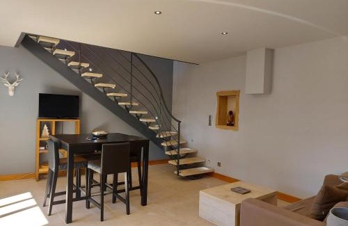Chasselay House | Gite Stone & Spa