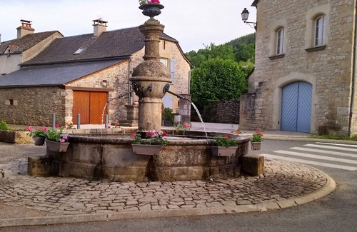 Severac-l'Eglise Cottage | GITE "" "THE INSEPARABLE" ""