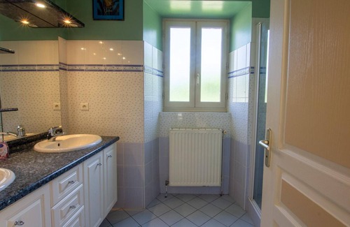 Thenon Cottage | Gite Thenon, 4 bedrooms, 8 persons