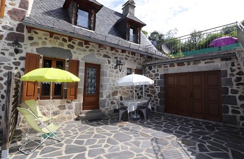 Thiezac Cottage | Gite Thiézac, 2 bedrooms, 4 persons