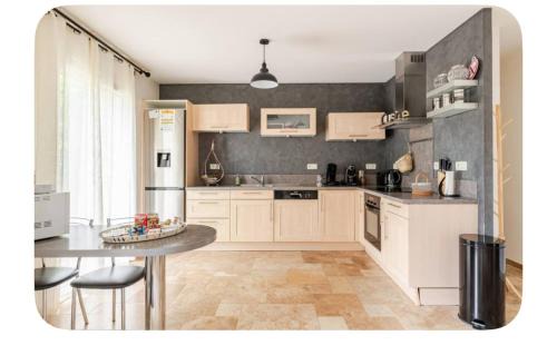 Thiron-Gardais Villa | GITE Thiron Gardais LA COUR aux PAUVRES