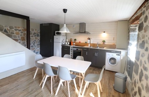 Tournemire Cottage | Gite Tournemire, 3 bedrooms, 6 persons
