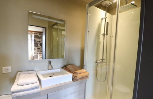 Tournemire Cottage | Gite Tournemire, 3 bedrooms, 6 persons