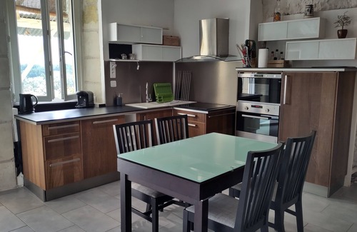 Rochecorbon Cottage | Gite Troglodyte Atypique - Suite du Ciel, view on the Loire - near the castles