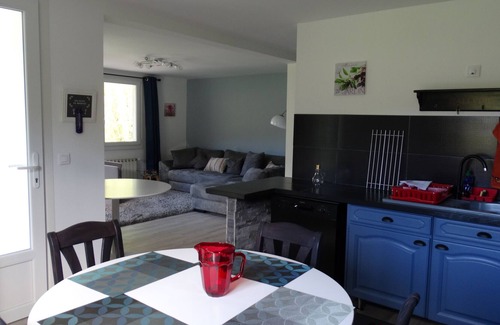 Montbrun-les-Bains Apartment | Gite Valpierre