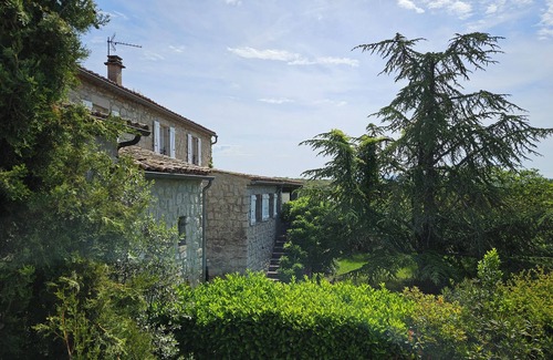 Labeaume House | Gîte with character and comfort for 8 people, swimming pool, boulodrome.