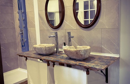 Essey House | Gite with jacuzzi for good times