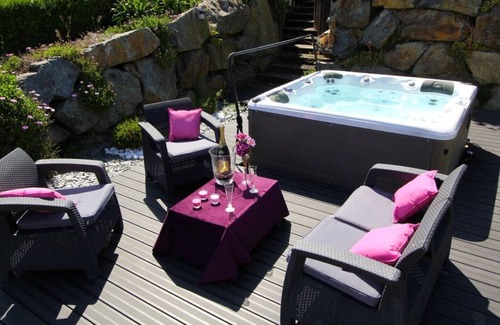 Loguivy House | Gite with SPA in Loguivy of the sea facing the island of Brehat close to Paimp .