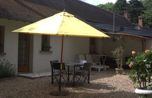 Amboise House | GITE WITH SWIMMING POOL in the heart of the Amboise forest, 5 minutes from Chenonceaux