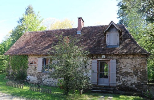 Saint-Eloy-les-Tuileries House | Gitedubourghaut *