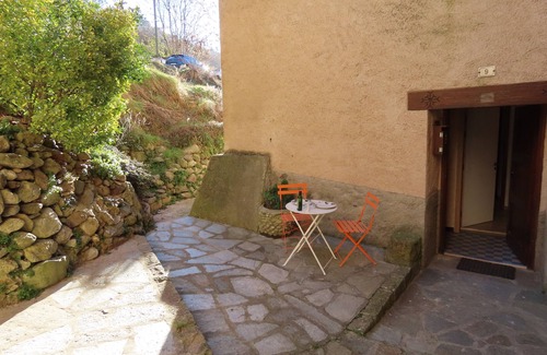 Roquebilliere Apartment | Gites de Mon Clocher 2 apartments in a village house