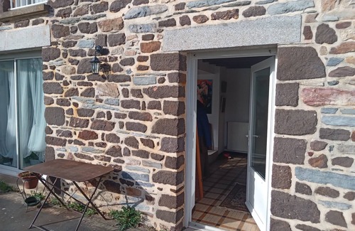 Glenac House | Glénac, La Gacilly, near Ile Aux Pies, Photo Exhibition.