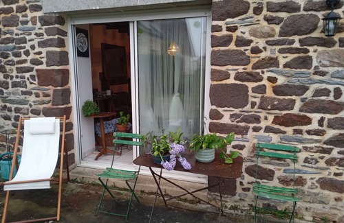 Glenac House | Glénac, La Gacilly, near Ile Aux Pies, Photo Exhibition.