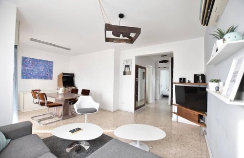 Nicosia Apartment | Glabur Stays - The Cozy Apt 2-Bedroom, Nicosia City