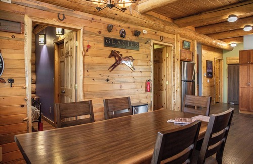 Babb Ski Chalet | Glacier Ridge - Chalet on Divide Ridge overlooking Glacier Park and St Mary Lake