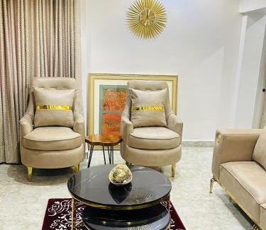 Wuse 2 Apartment | Glamorous 2 Bedroom at Wuse 2 Abuja with 24hr Power WIFI NETFLIX