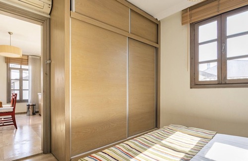 Kaleici House | Glamorous Flat with Jacuzzi near Hadrian's Gate
