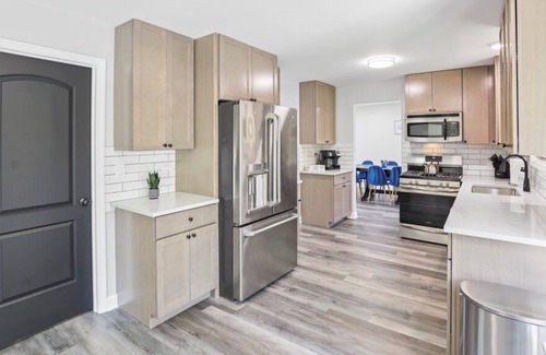 Wasco House | Glamorous Game Rm Home, 4 BRS, 2.5 Bath