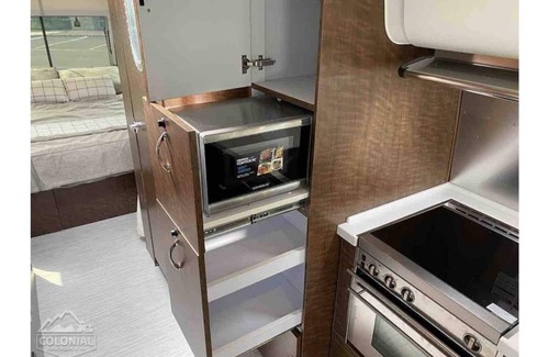 Lorton House | Glamping in the DMV - 2022 Airstream Globetrotter 27FB