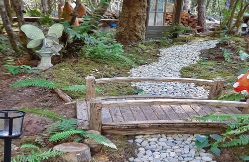 Belfair RV Rental | Glamping in the magical forest of Elfendahl.