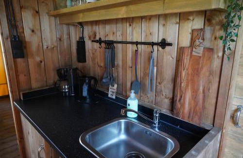 Heusden Gem Asten Other | Glamping met bar en privé sanitair voor 5 Personen Sneezy