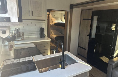 Berger RV Rental | Glamping with gorgeous sunset views, trolley to all wineries