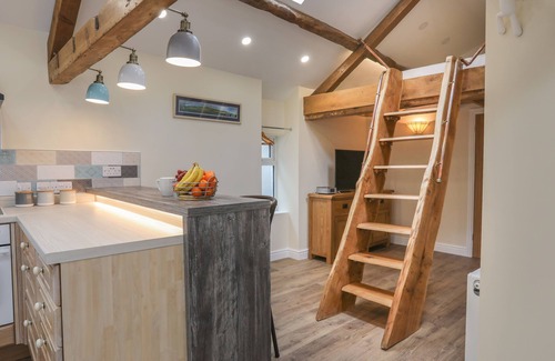 Barmouth Cottage | GLAN MEON COTTAGE, pet friendly in Barmouth