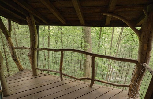 Stanton Cabin | Glaucomy`s Suite | 1 Bed, 1 Bath