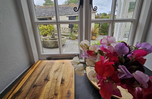 Ruan High Lanes Cottage | Glebe Barn - a cottage that sleeps 5 guests in 3 bedrooms