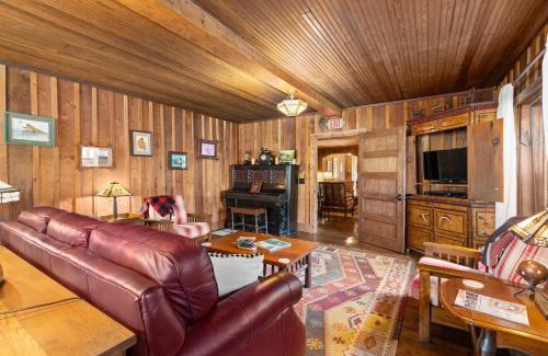 Topton Bed & Breakfast | Glen Choga Lodge
