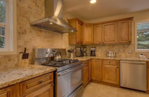 Country Club Estates House | Glen Eagles 8 BR-Spa,Sauna,Pool Table,AC