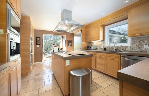 Glen Ellen House | Glen Ellen Estate - Pool, Hot Tub on 2 acres