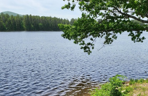 Goffstown House | Glen Lake Retreat! - Beautifully Updated Lakefront Home