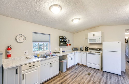 Glenburn House | Glenburn Getaway Near Orchards & Penobscot River