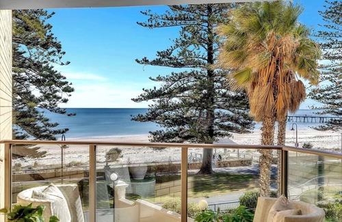 Glenelg Apartment | Glenelg Outlook Beachfront Stay by Moseley Square