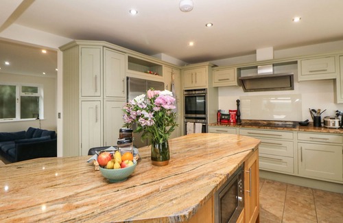 Millthorpe House | GLENHURST, family friendly, with open fire in Holmesfield