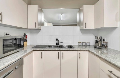 Dubbo Apartment | Glenmore Lodge - CBD Location, Hidden Gem