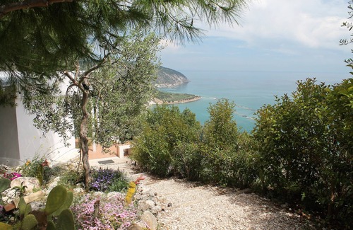Mattinata Apartment | - Gli Orizzonti di Agata - Villa with a wide view of the sea - TULIPANO -