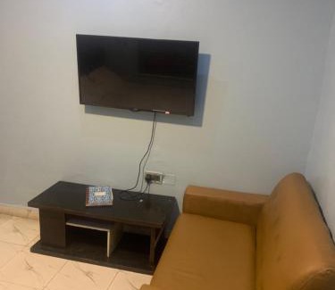 Surulere House | Glims Lounge
