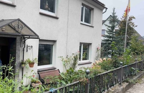 Marsberg Apartment | Glindeblick Sauerland Naturnahe Fewo mit Balkon